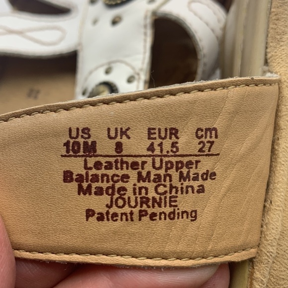 Naturalized White Slip On Sandals Sz 10. MCS0767E - Picture 8 of 8